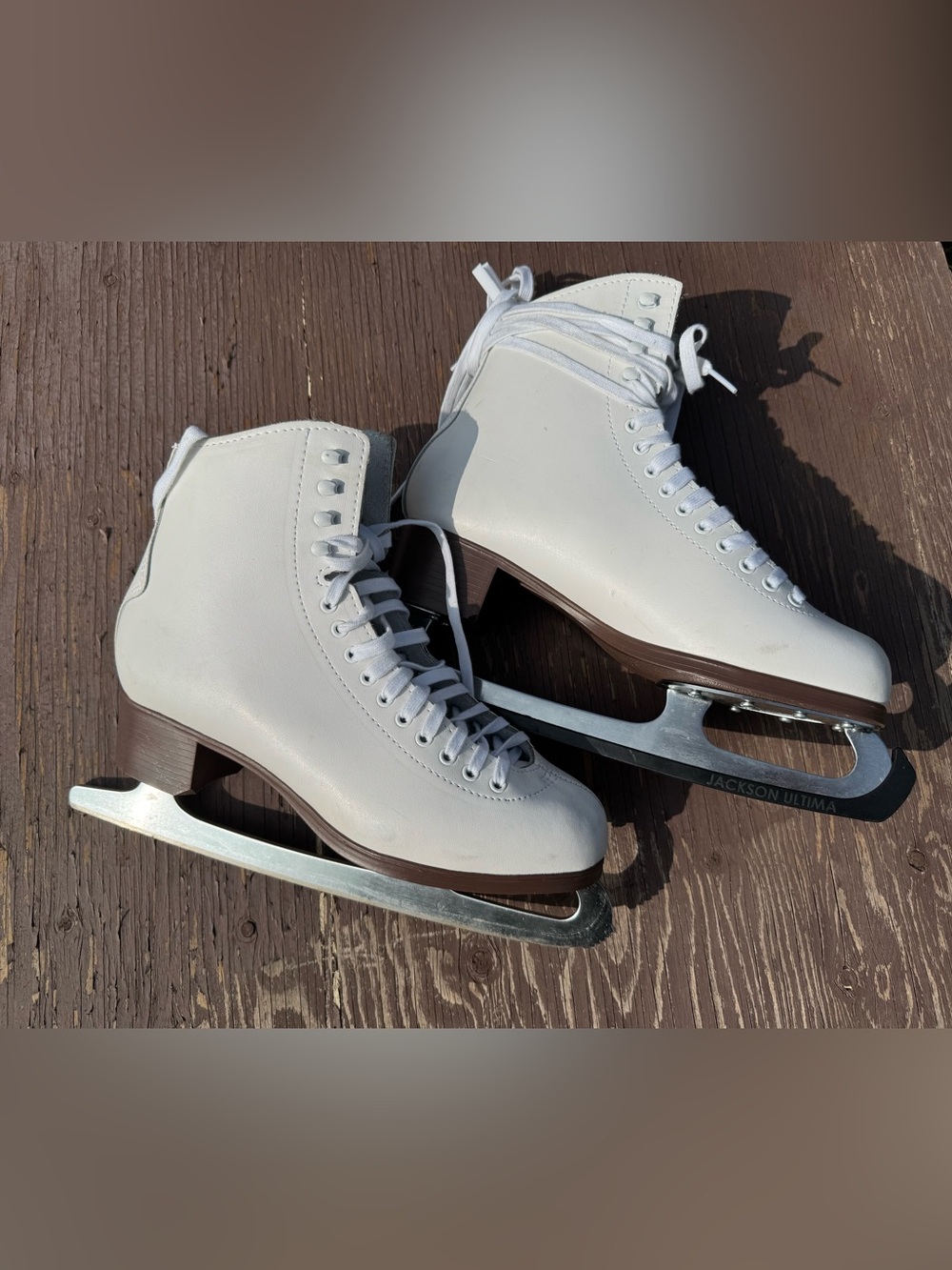 Women’s Size 10 White Figure Ice Skates